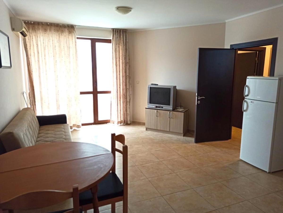 Private Apartments In Apolon 拉夫达 外观 照片