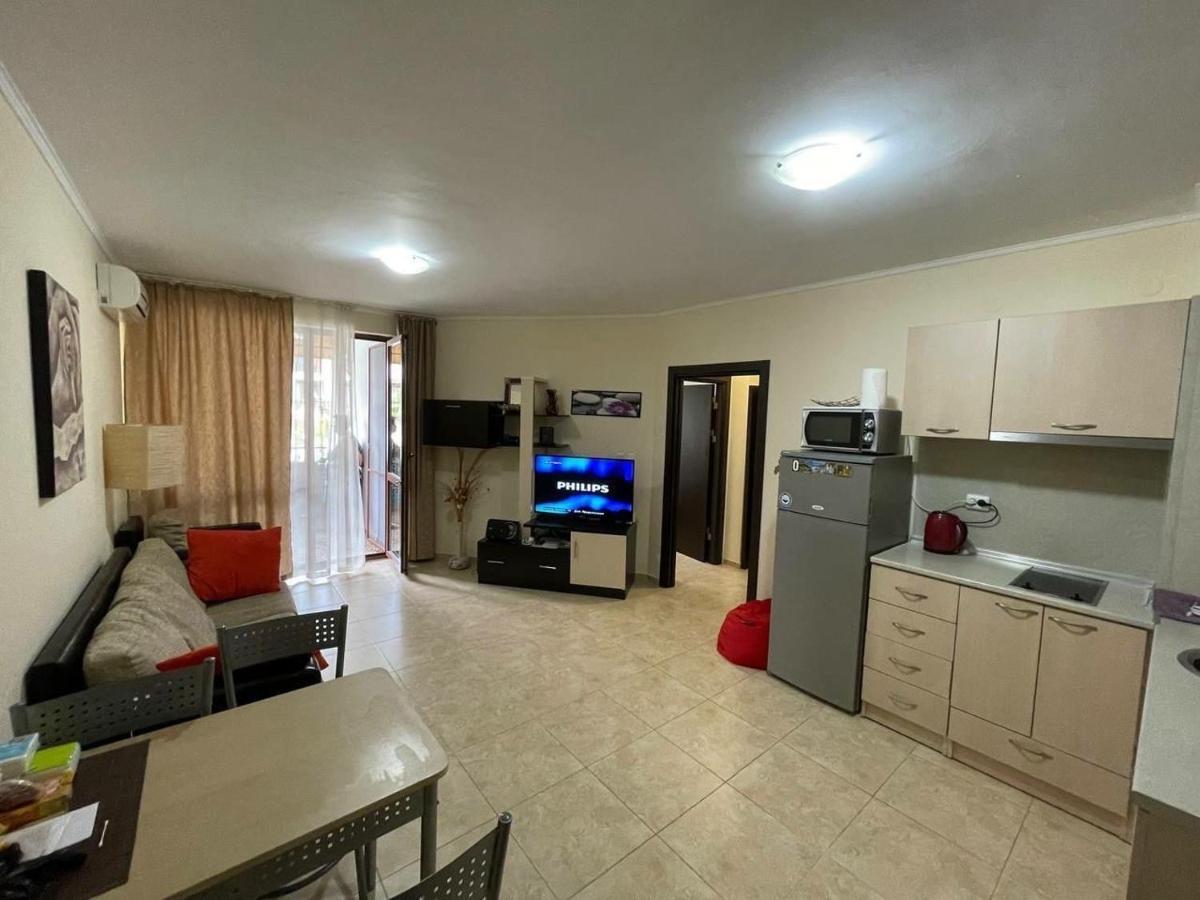 Private Apartments In Apolon 拉夫达 外观 照片