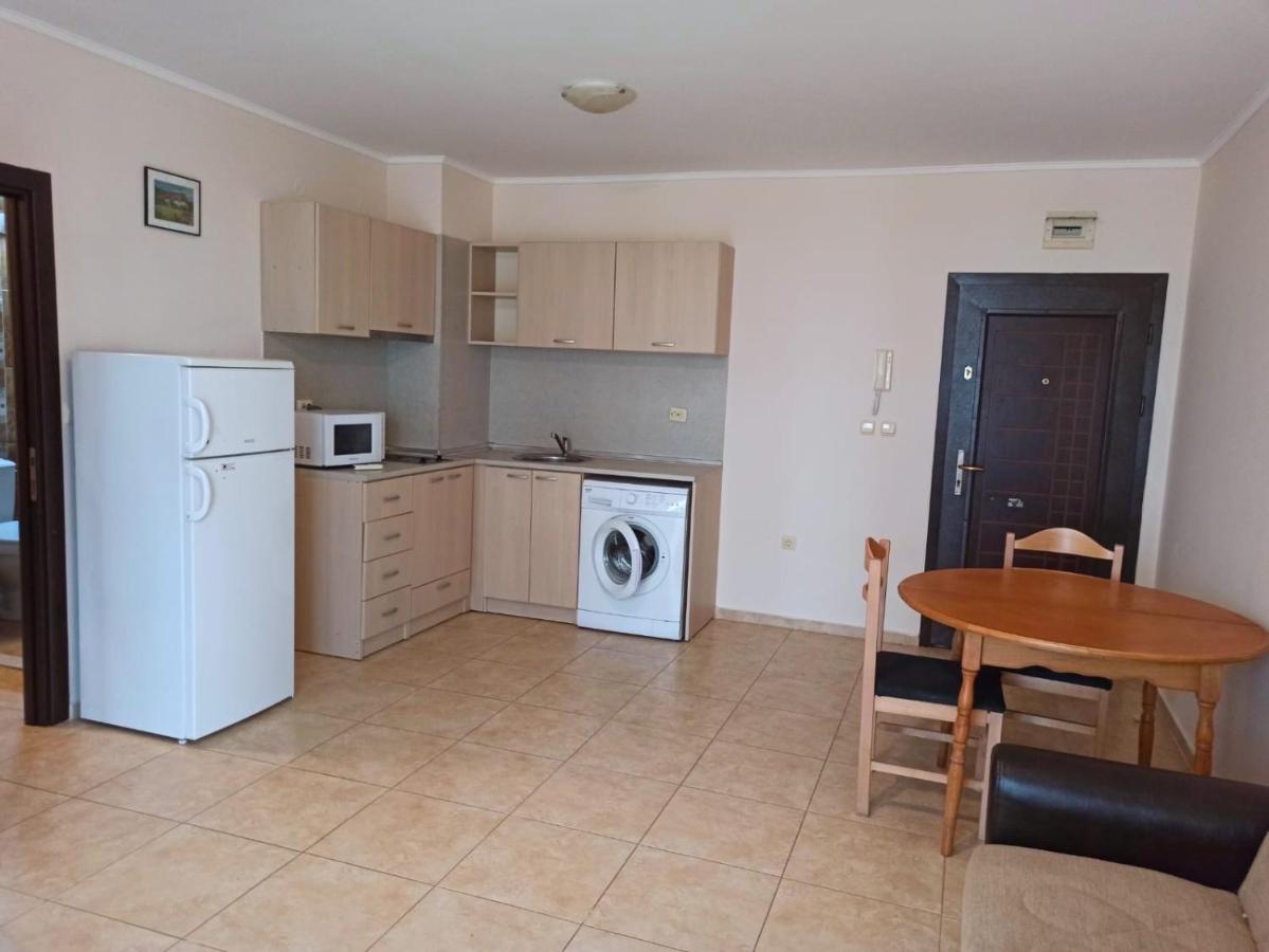 Private Apartments In Apolon 拉夫达 外观 照片