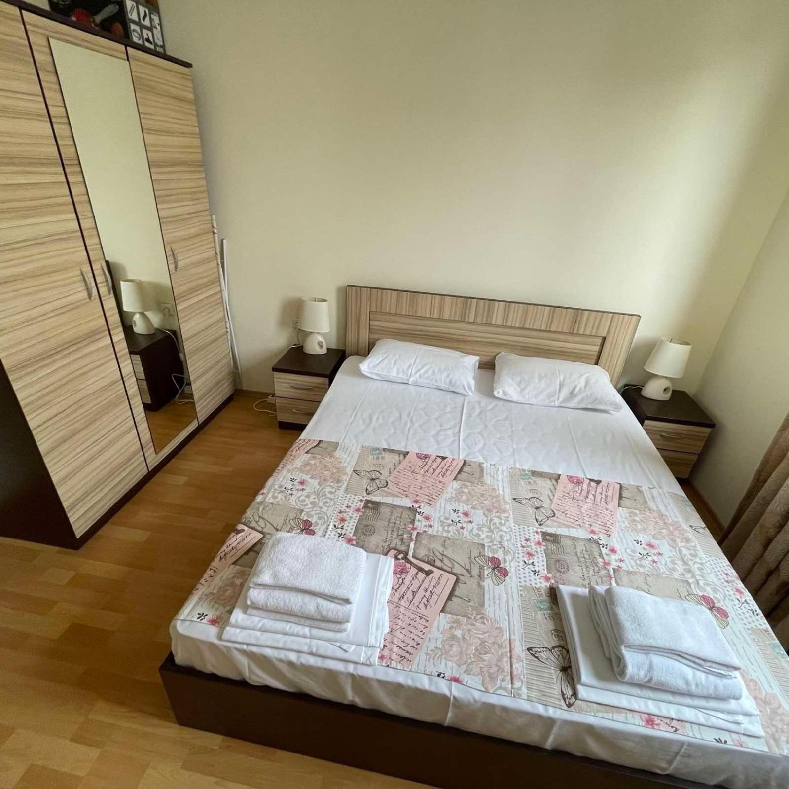 Private Apartments In Apolon 拉夫达 外观 照片