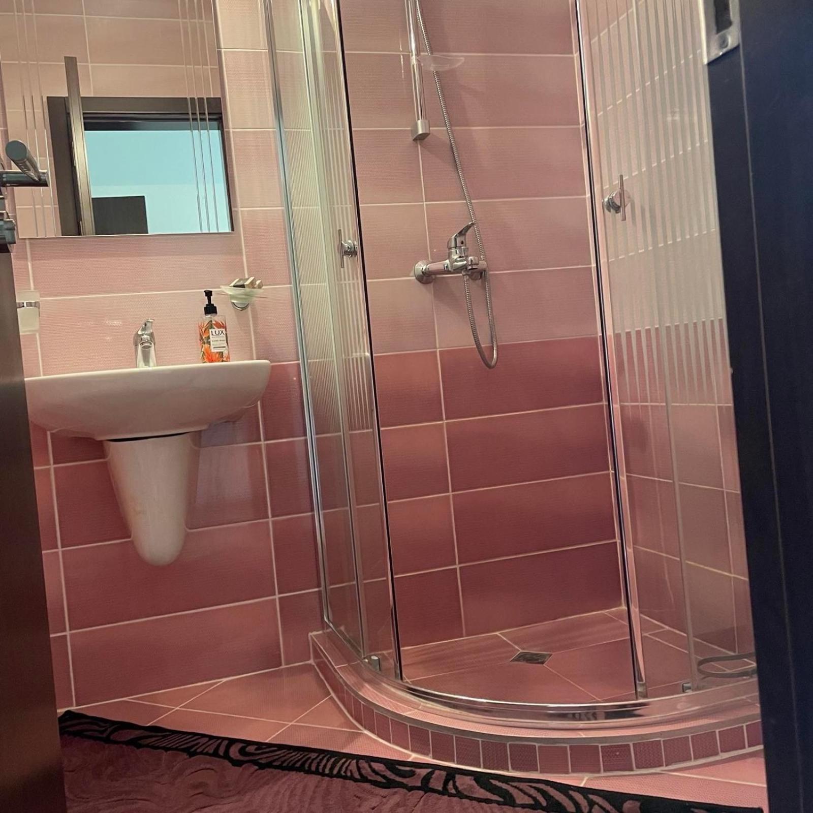 Private Apartments In Apolon 拉夫达 外观 照片