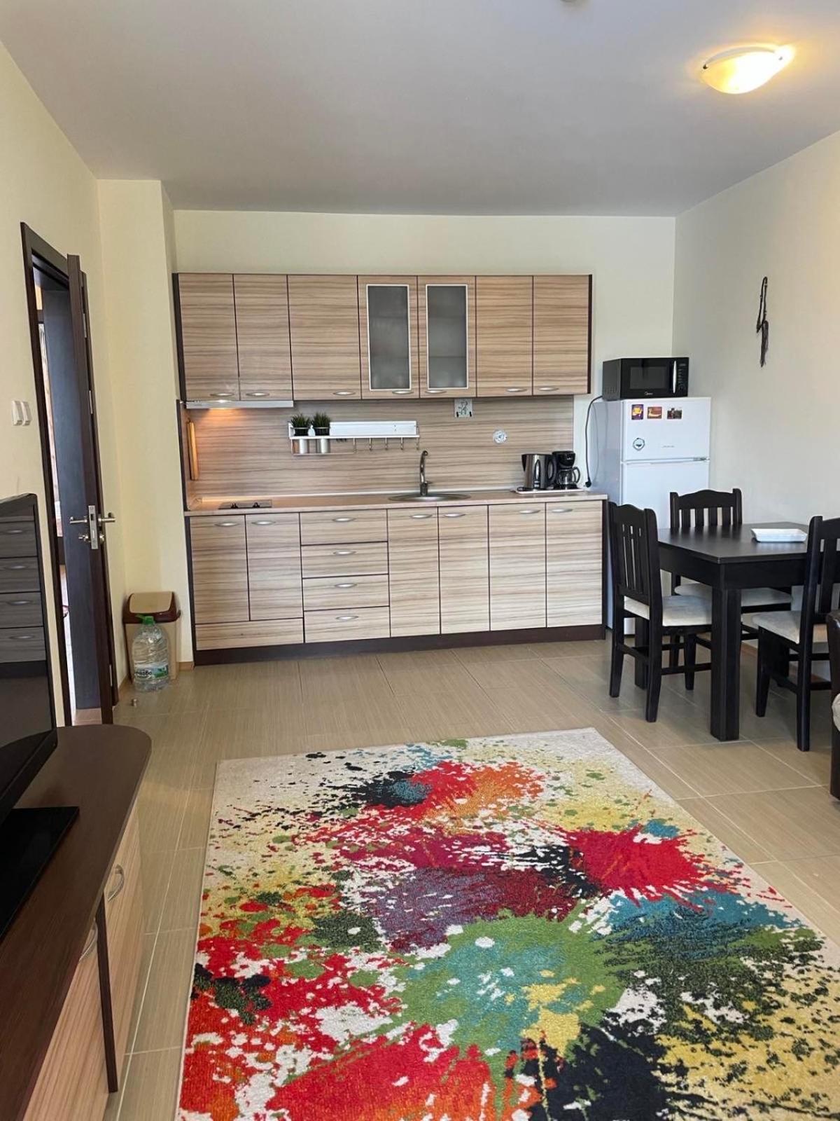 Private Apartments In Apolon 拉夫达 外观 照片