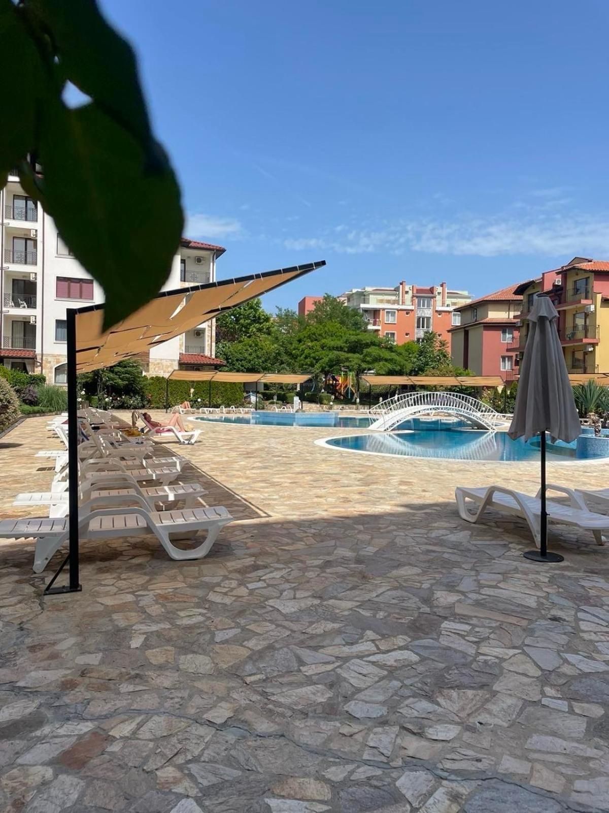 Private Apartments In Apolon 拉夫达 外观 照片